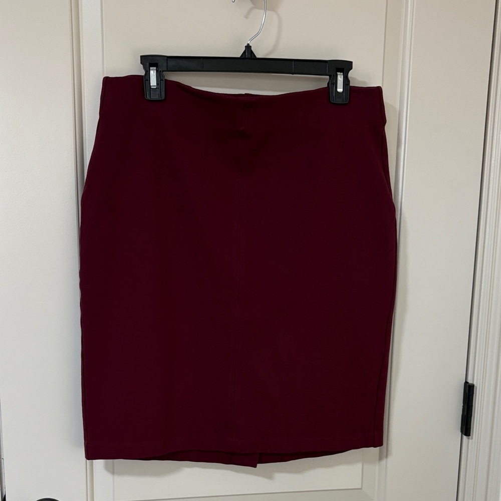 Burgundy Pull-on Pencil Skirt